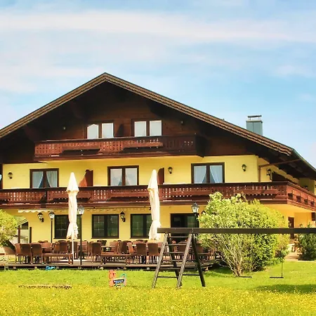 Deva Hotel-restaurant Fischerwirt Inklusive Chiemgau Card Отель 3*