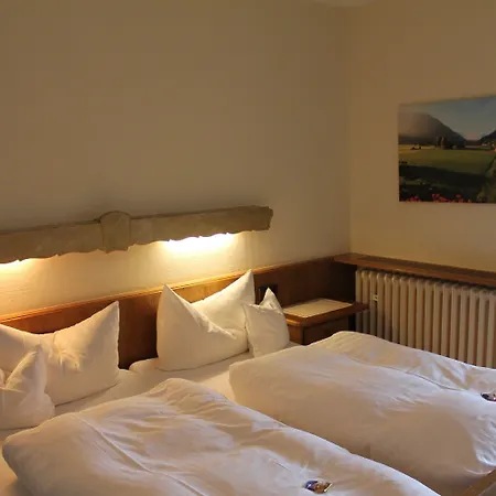 Отель Deva Hotel-restaurant Fischerwirt Inklusive Chiemgau Card Рупольдинг